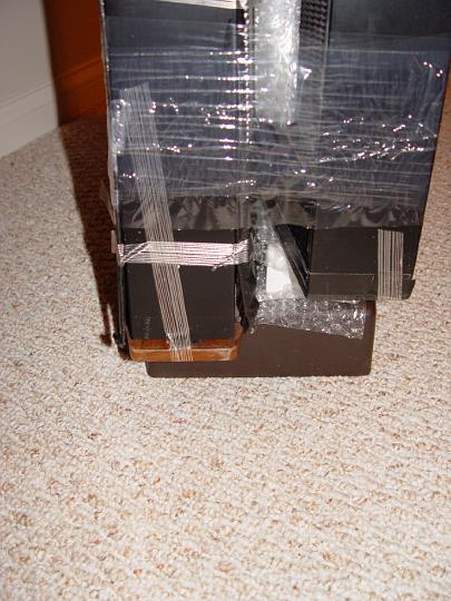 DSC02175.jpg - Some minor shipping damage.  Major if you are the plastic piece.  I've got a replacement